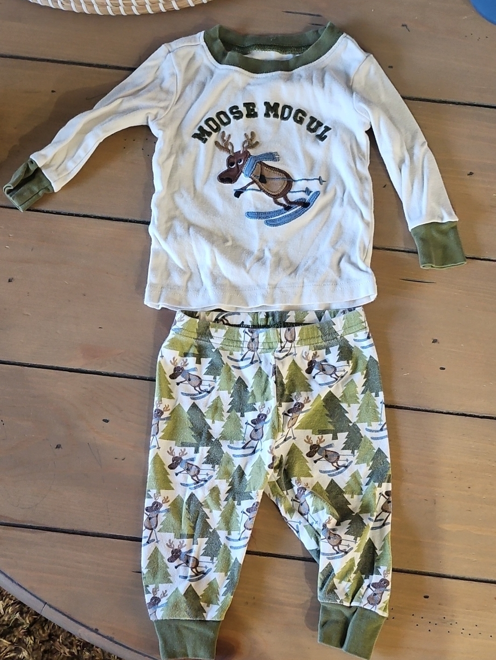 Gymboree White Top & Green Trim Moose Pajama Set